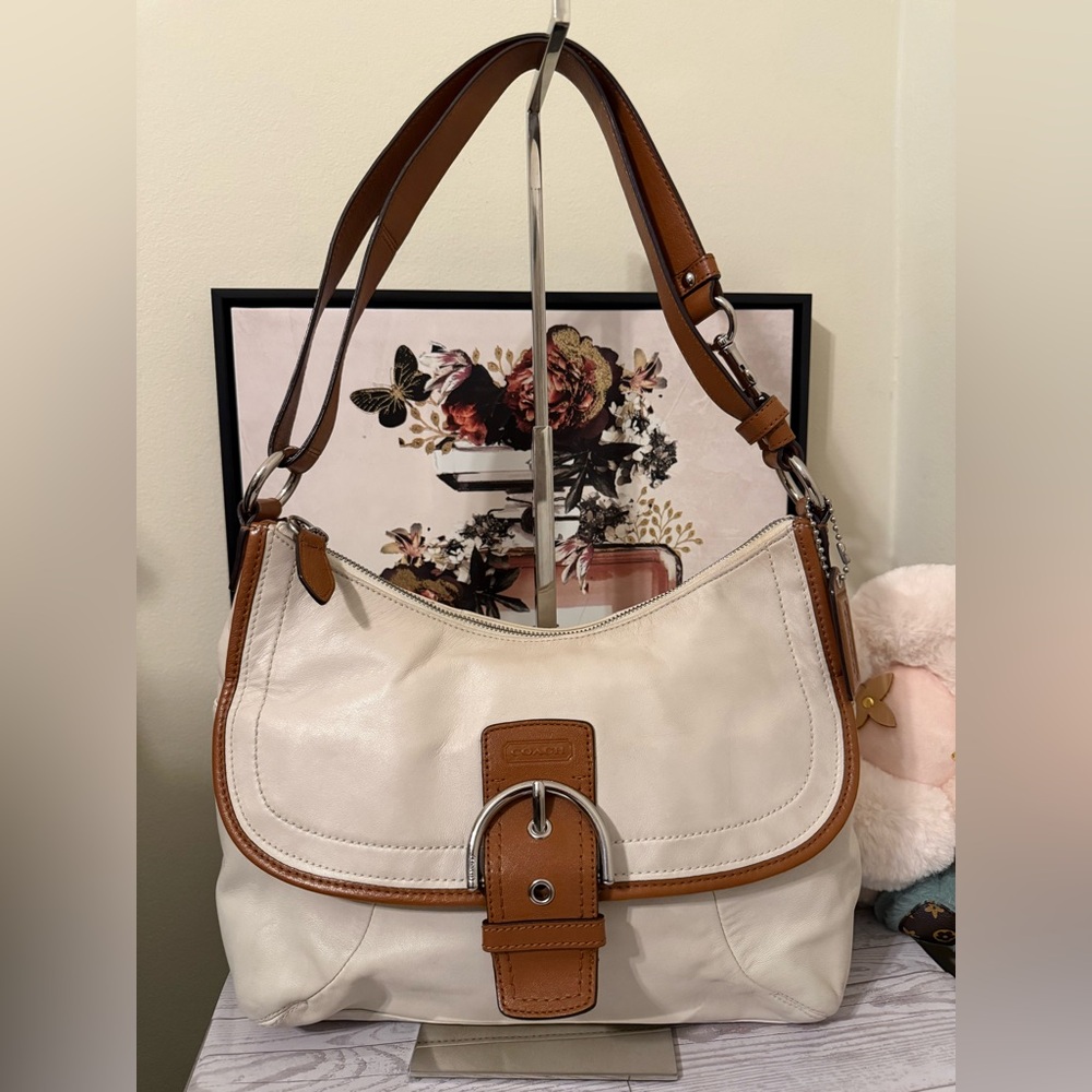Vintage Coach Soho Hampton Cream and Camel Leather Shoulder Bag